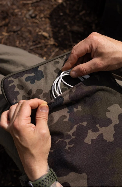Korda Compac Tablet Bag Dark Kamo Medium KLUG126 фото