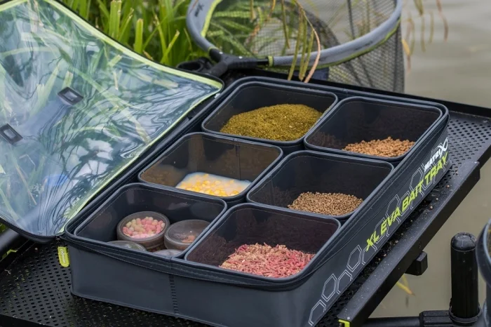 Matrix XL EVA Bait Tray inc 6 tubs GLU113	 фото